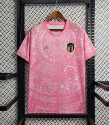 Maillot concept de l'Italie rose